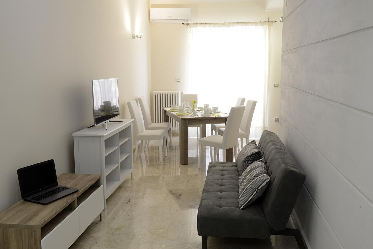 Bed and Breakfast Fronte Del Porto Salerno Exterior foto