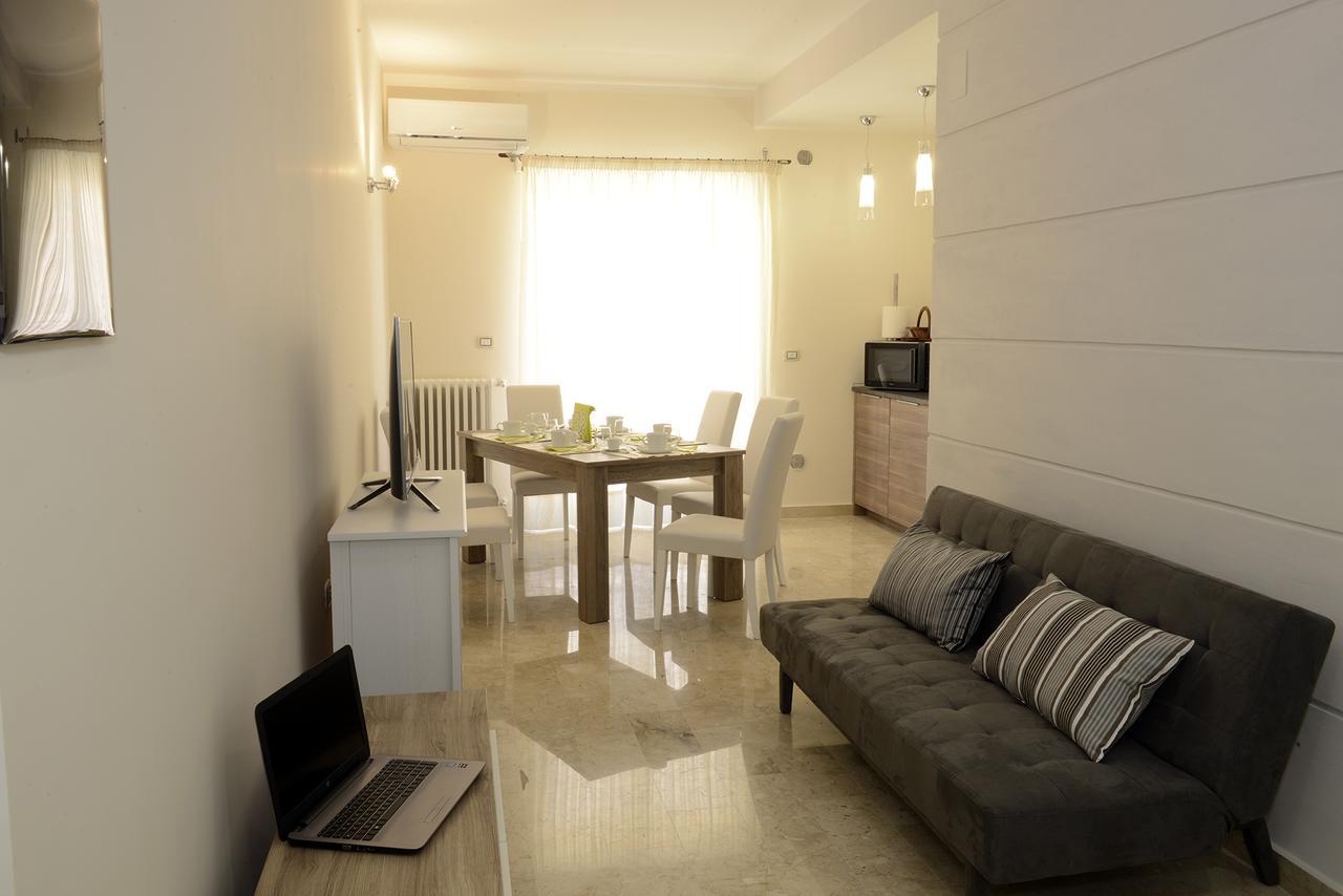 Bed and Breakfast Fronte Del Porto Salerno Exterior foto