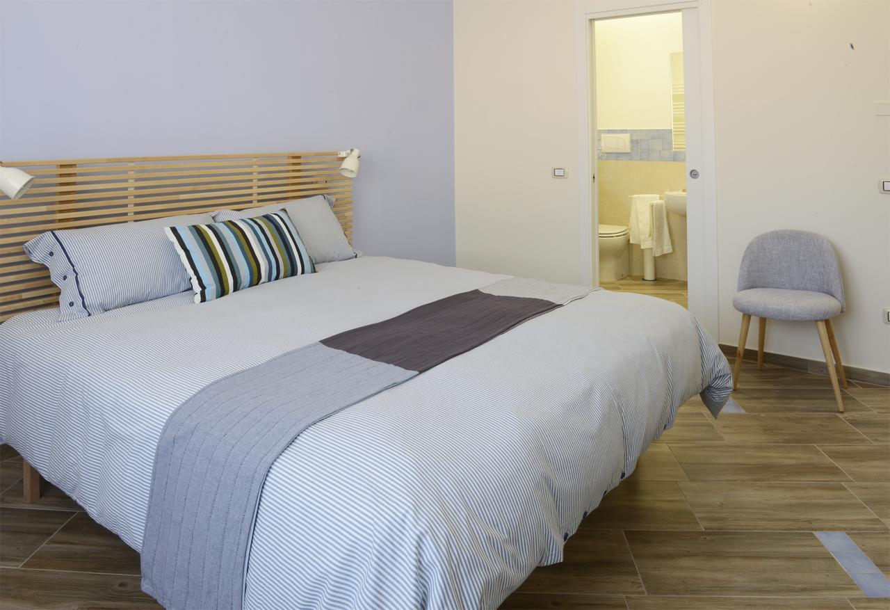 Bed and Breakfast Fronte Del Porto Salerno Exterior foto