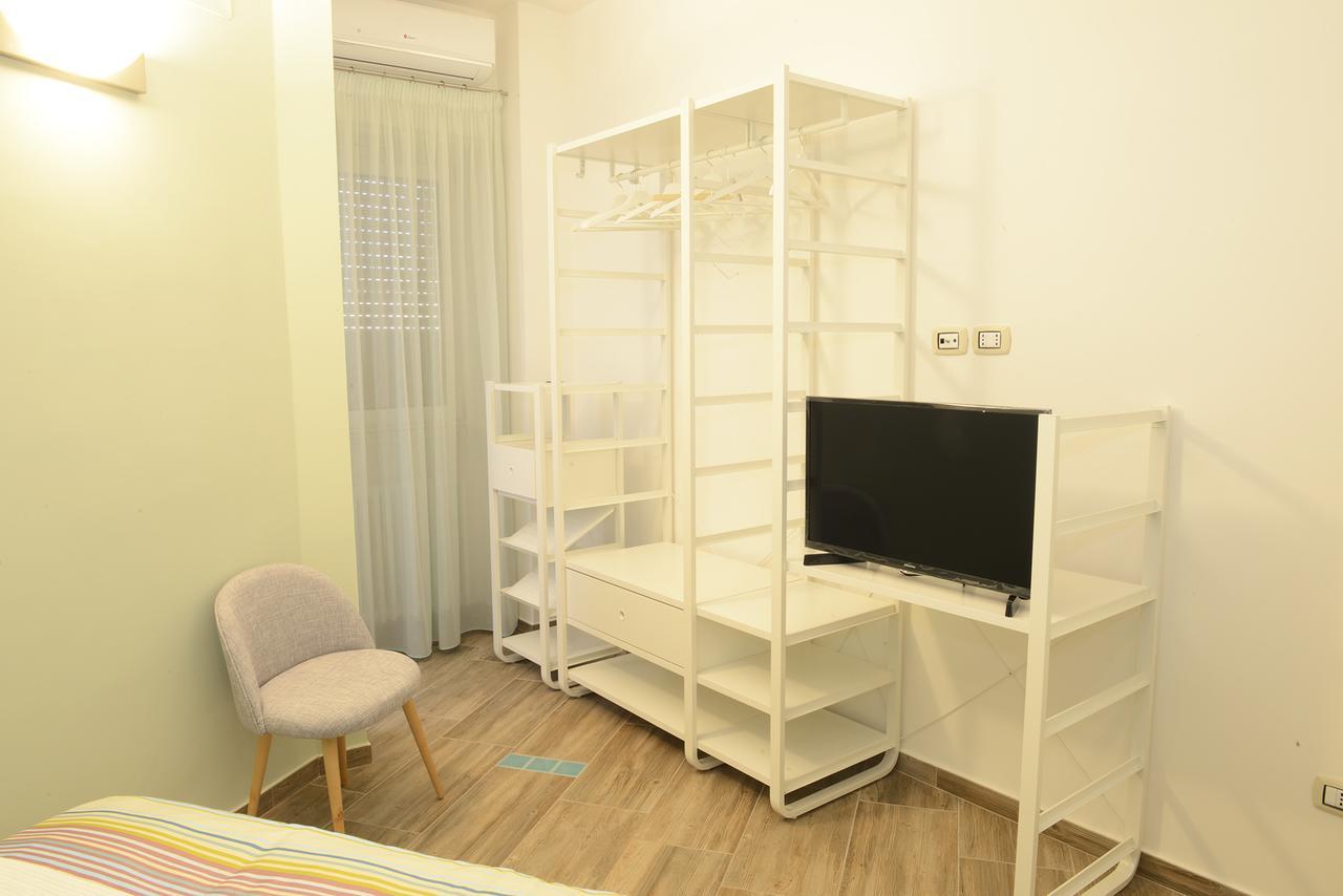 Bed and Breakfast Fronte Del Porto Salerno Exterior foto