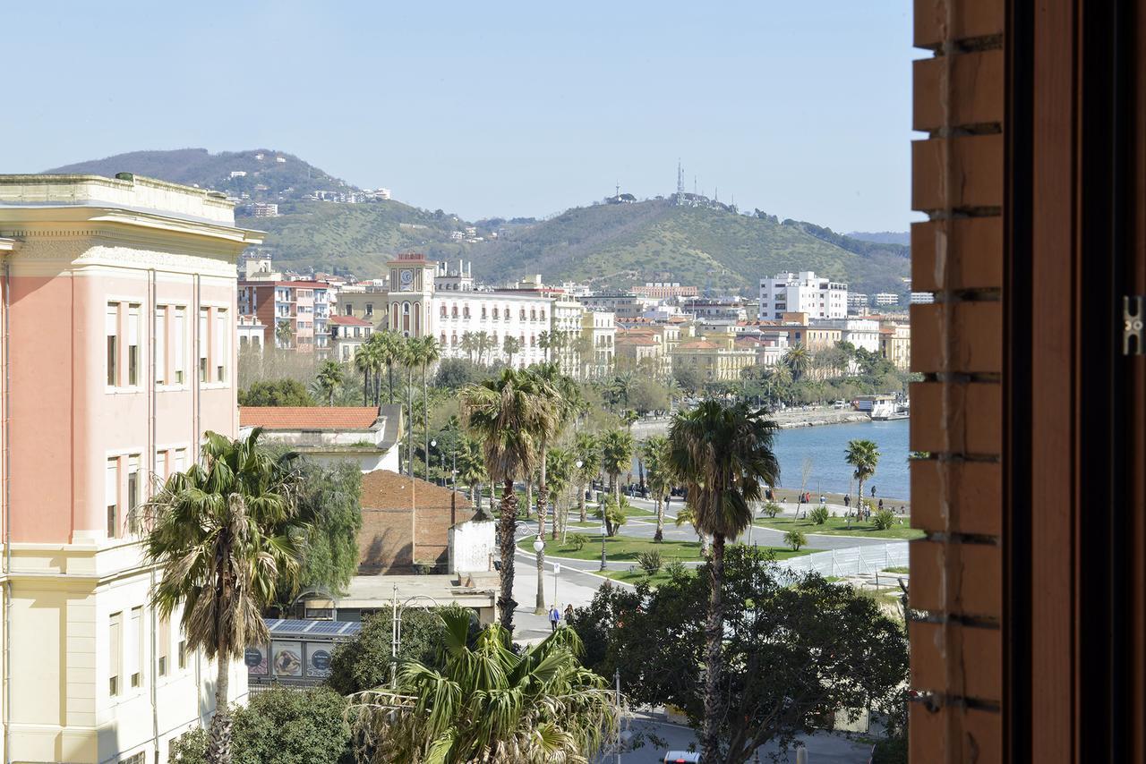 Bed and Breakfast Fronte Del Porto Salerno Exterior foto