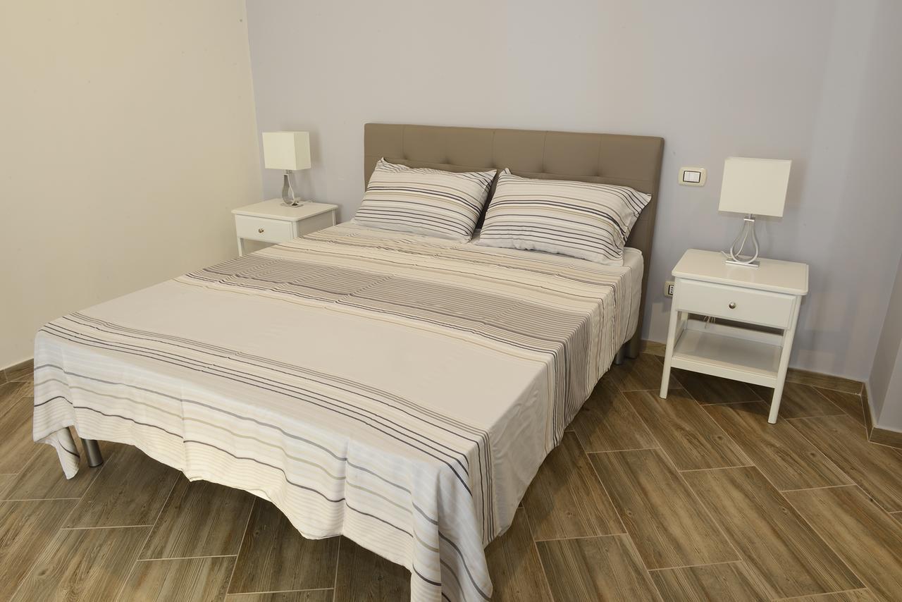 Bed and Breakfast Fronte Del Porto Salerno Exterior foto